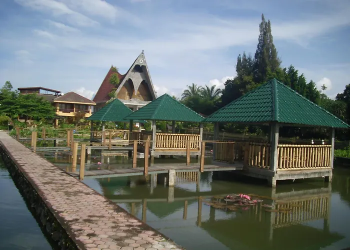 Toba Village Inn