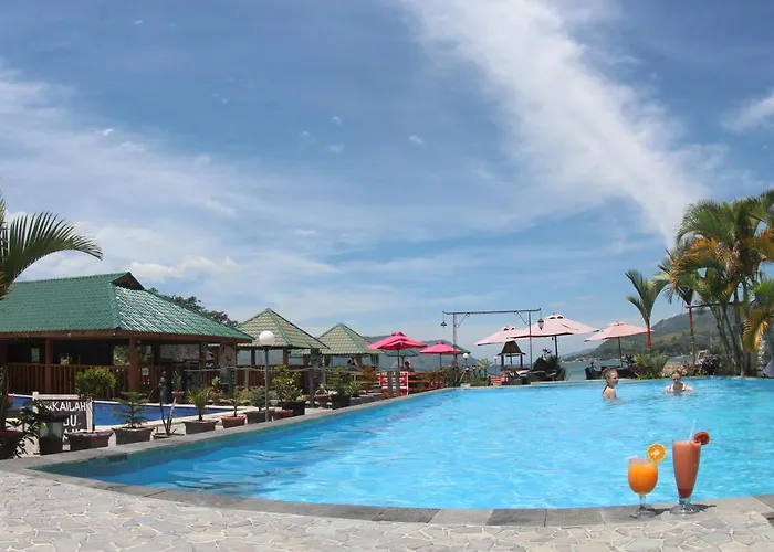 Toba Village Inn
