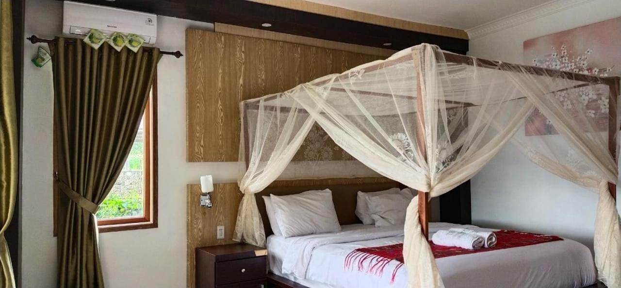 Toba Village 3*